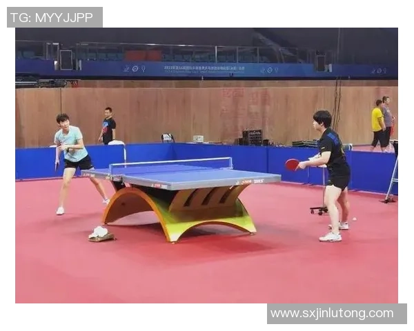 成都乒乓球队在城市联赛中的默契配合与精彩表现分析